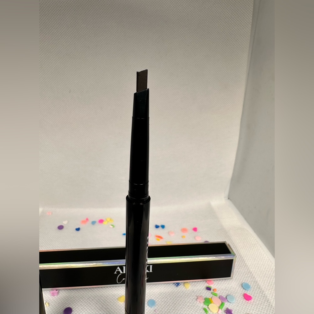 Eyebrow pencil L3 (eyebrow pencil enhancement)